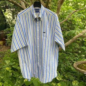 Façonnable striped button down dress shirt. Seersucker, size XXL Short sleeve